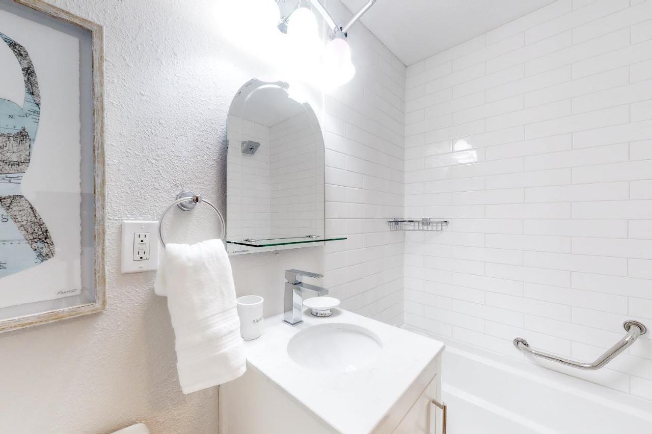 Sea Rocket 8 Hotel Сейнт Пийт Бийч Екстериор снимка